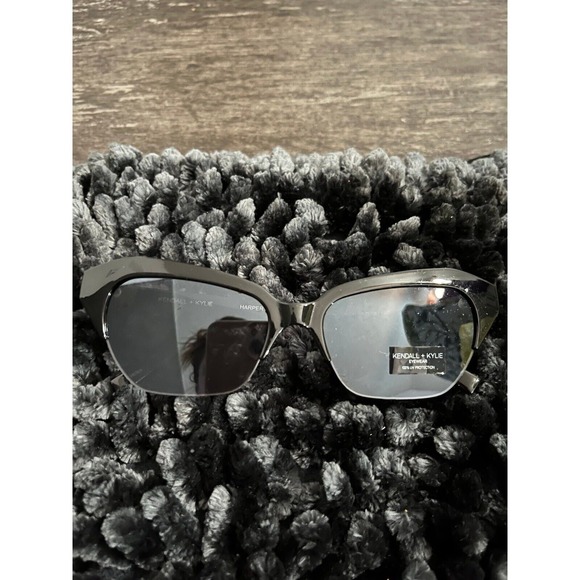 Sunglasses‎ Kendall & Kylie - Picture 1 of 4